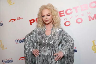 Маразм усиливается: Вика Цыганова не верит Долиной, пострадавшей от мошенников